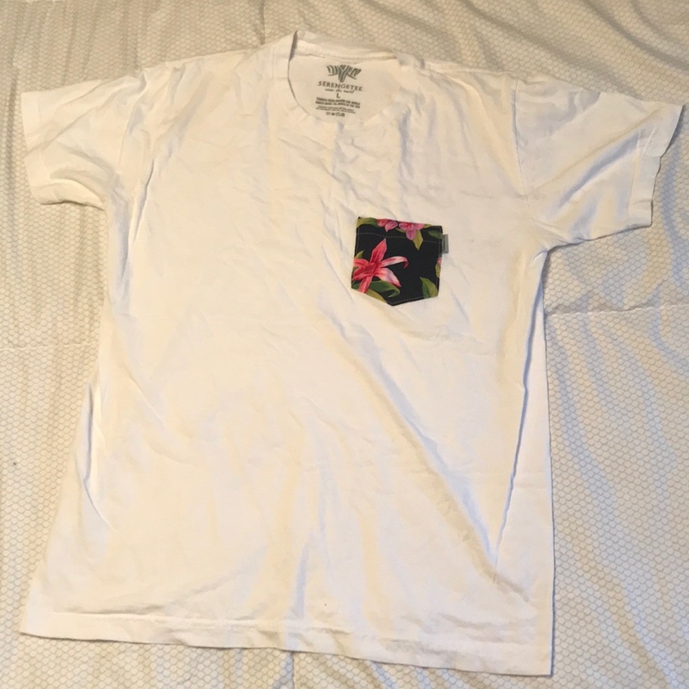 Serengetee wear the world t-shirt